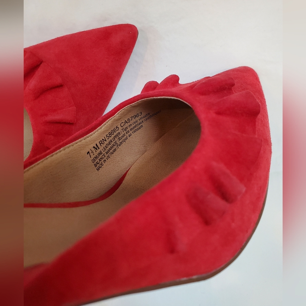 Leith red suede mule with ruffle - Picture 9 of 11